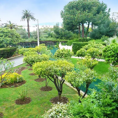De 2 Chambres A Les Pins A 300 M De La Avec Vue Sur La Et Terrasse Amenagee * Juan-les-Pins
